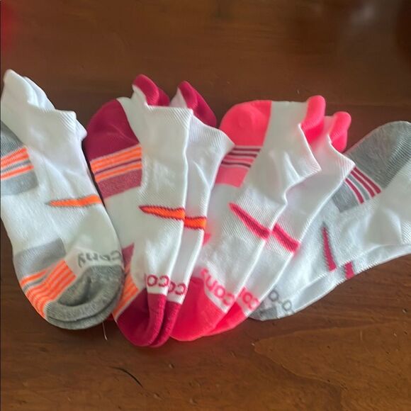 Saucony Performance No Show Tab Socks - 4 pairs - Picture 1 of 6